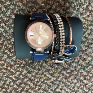 Jones women watch